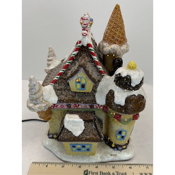 Vintage 2004 Fiber Optic Gingerbread House Christmas Village Candy Ice Cream Con - Picture 14 of 16